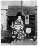 Kabuki onnagata. Hanayagi Shōtarō in the role of a young woman. From Engei Gahō (1942:n.p.).
