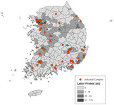Map of South Korea indicating the location of industrial complexes and the level of protests in each county. Sites of industrial complexes are marked with circles and the level of protests is in shades of gray with darker shades indicating a greater number of protests.